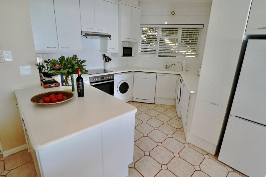 To Let 1 Bedroom Property for Rent in Clifton Western Cape